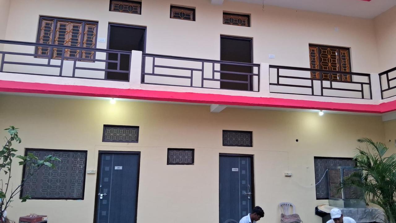 Blue Sky Homestay Khajurāho المظهر الخارجي الصورة