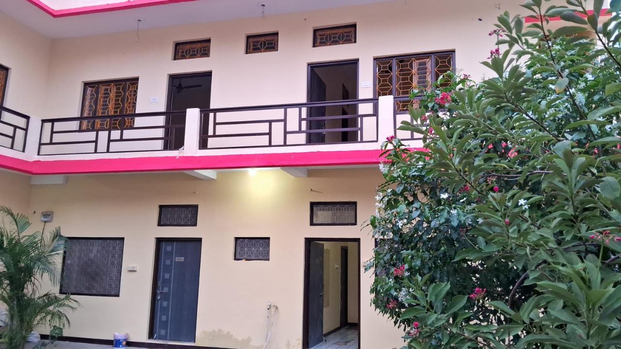 Blue Sky Homestay Khajurāho المظهر الخارجي الصورة