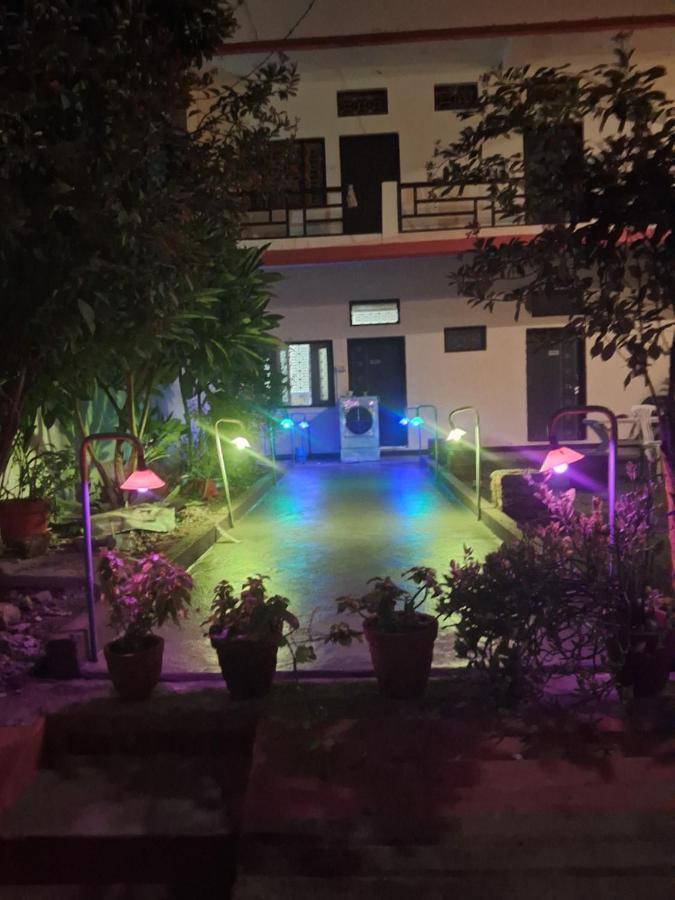 Blue Sky Homestay Khajurāho المظهر الخارجي الصورة