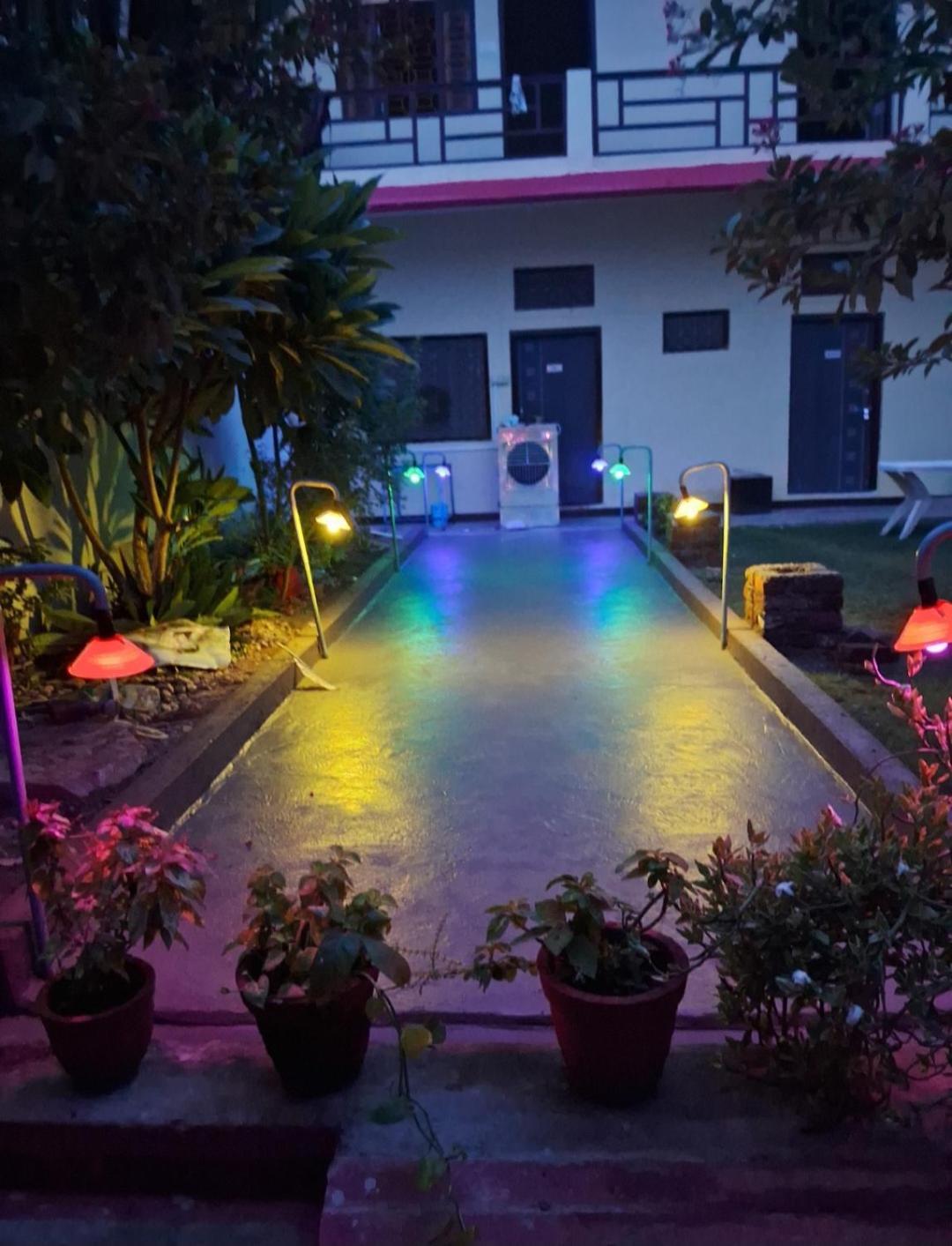 Blue Sky Homestay Khajurāho المظهر الخارجي الصورة